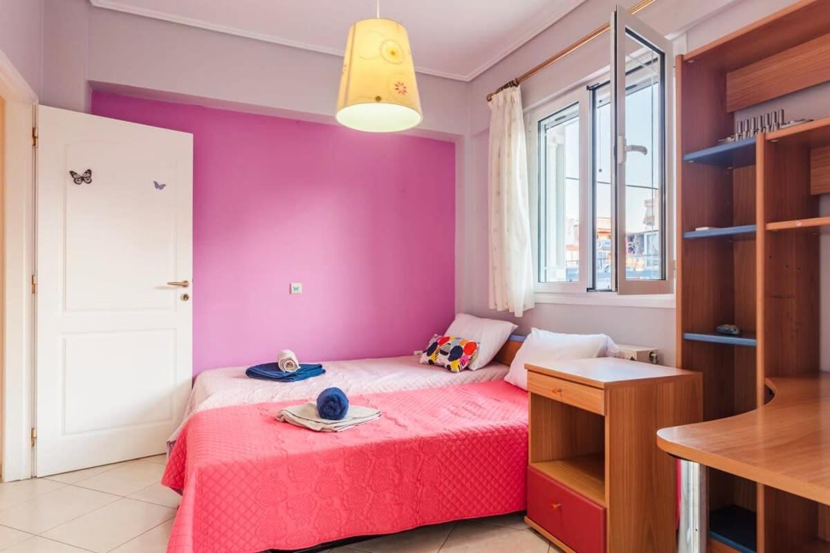 Spacious Urban Haven-Family Home, Perfect Location 칼라마타 외부 사진